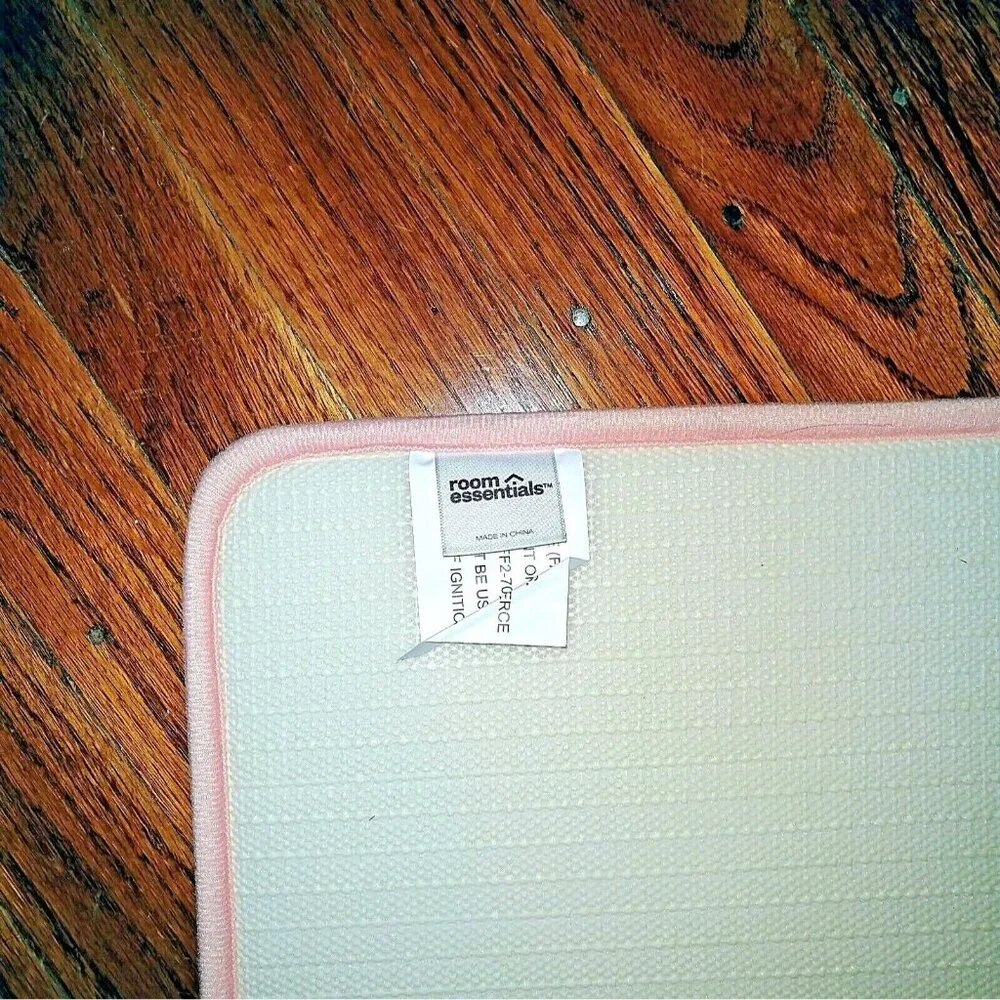 Room Essentials Cushion Bath Mat 17 x 23 Pink Rose Gold Foil Non Skid Ba…